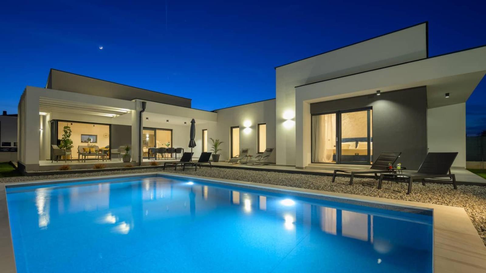 Appartamento Beachfront Pool Villa